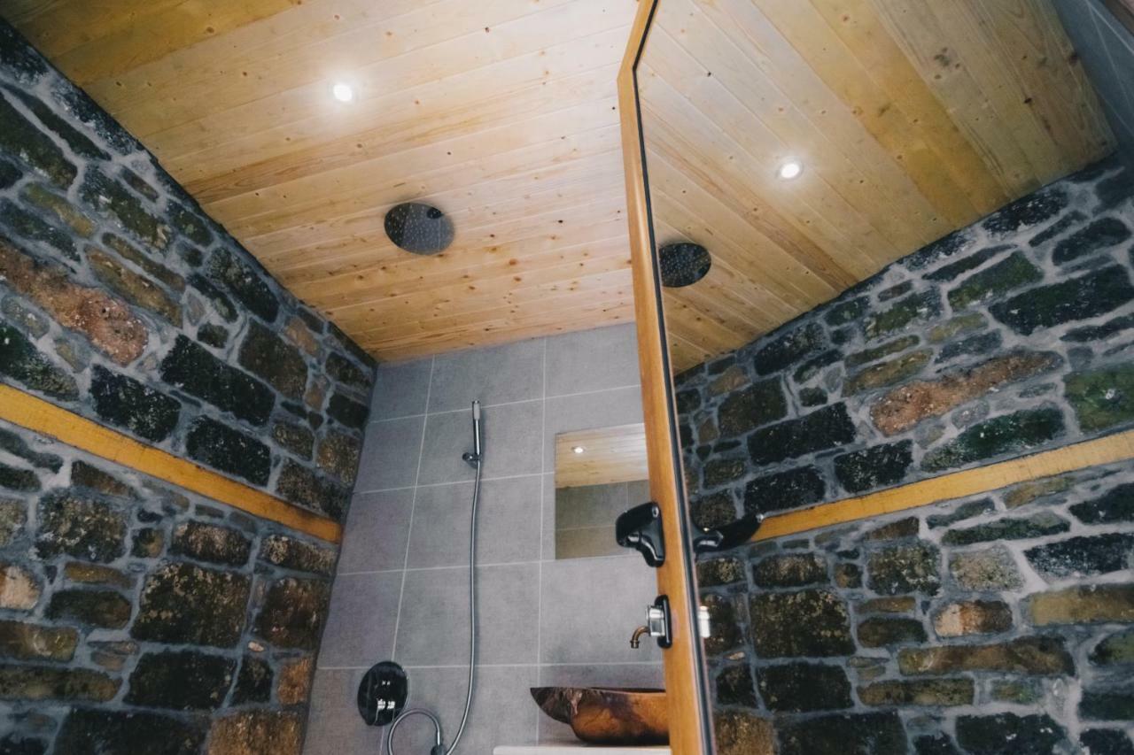 Завоя Hotel Krusuna Kültér fotó