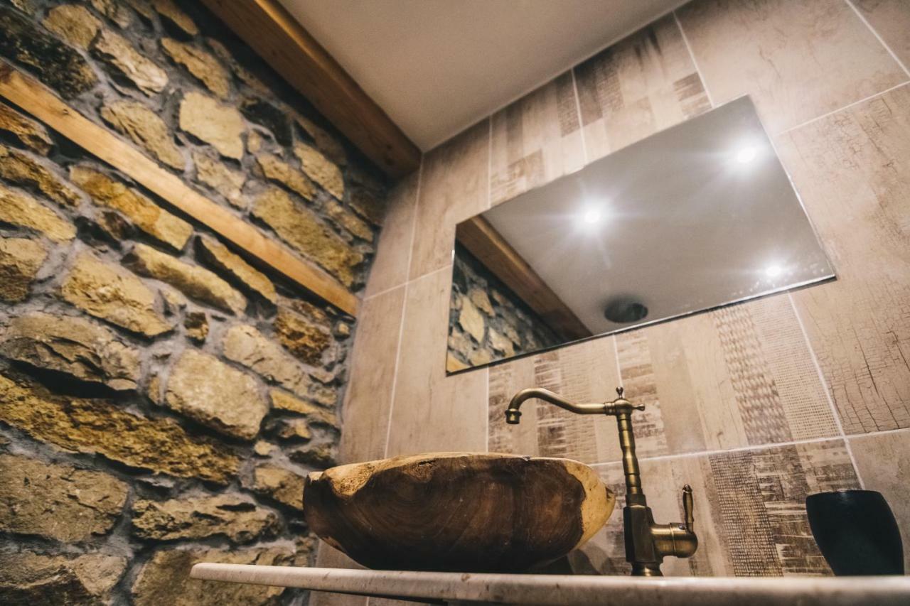 Завоя Hotel Krusuna Kültér fotó